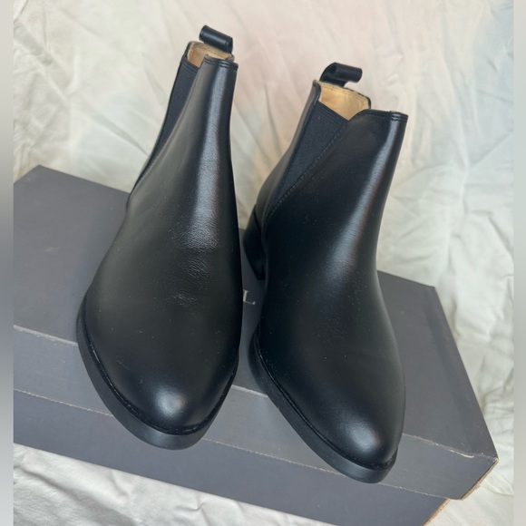 NEW Nisolo Women's Eva Everyday Chelsea Commuter Boot - Picture 2 of 12